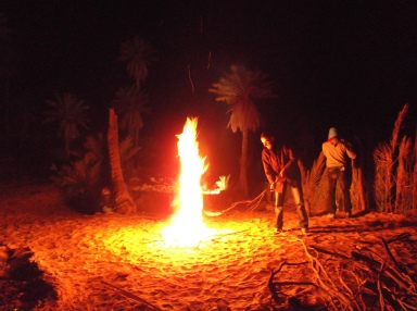 A bonfire used to produce the red-hot roasting coals.
